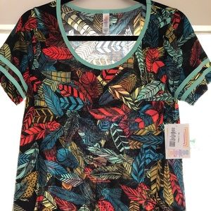 NWT LuLaRoe Classic T. Size XS.